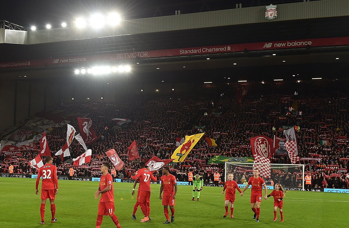 NBFootball's tweet photo. 4 hours until kick off, Reds. Remember to enter our #MadeForLiverpool promo on our Instagram page: https://t.co/wS5RCYerBr #MUNLIV @LFC https://t.co/qUBY4dXdeI