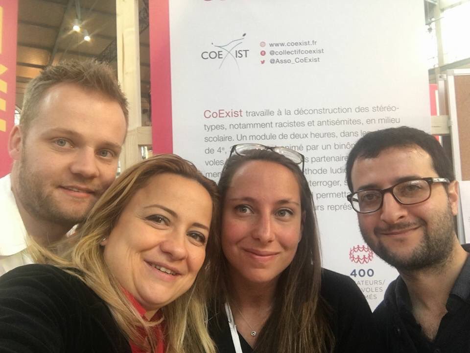 Asso_CoExist's tweet photo. L'équipe CoExist vous accueille au forum de La France s'engage, toute la journée !   #LFSE #Forum2017 https://t.co/UGciLbhGOf