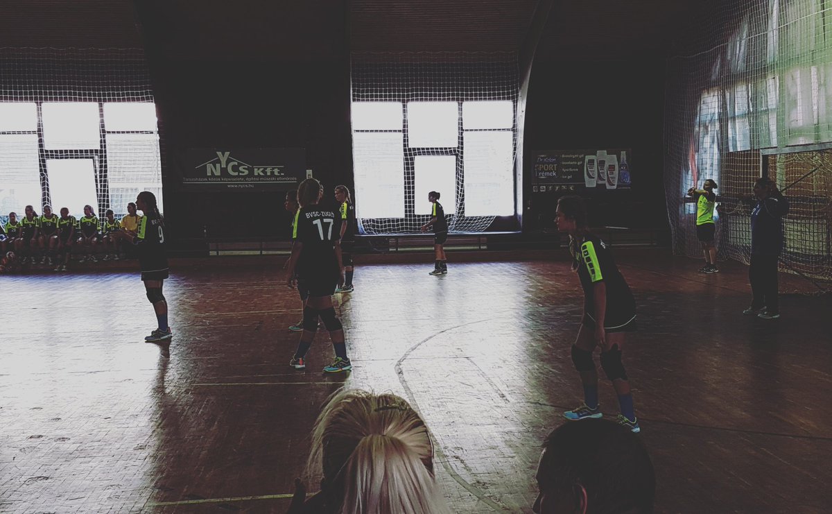 MatkovicsFanni's tweet photo. The best day💕 #handball #handballismylife #love #leftwing #winner https://t.co/kmkd2t7y36