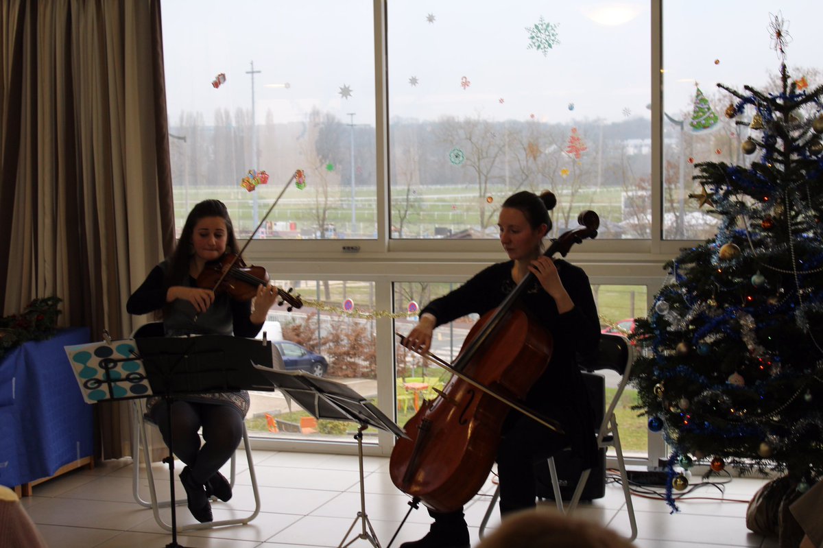 Euterpeviolon's tweet photo. ♦️#euterpesduo l'une des dernières prestations de notre duo dans #ehpad #maisonlafitte #concert #duo merci pour les photos! https://t.co/NlKyiKpAbZ