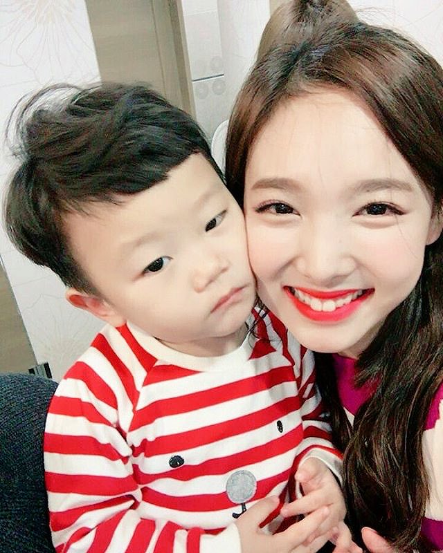 heartlipped's tweet photo. 애기x2해😆 https://t.co/P4oSPuKOLc