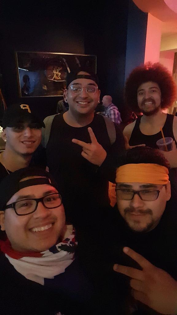 KEVIIN24's tweet photo. @RiotTenMusic set was🔥🔥🔥
Thanks for taking a pic with us
#RaveFam #headbanga @Hcontrs32 @me_llamo_HASON #daniel #thefrow https://t.co/BczrwmbnPd