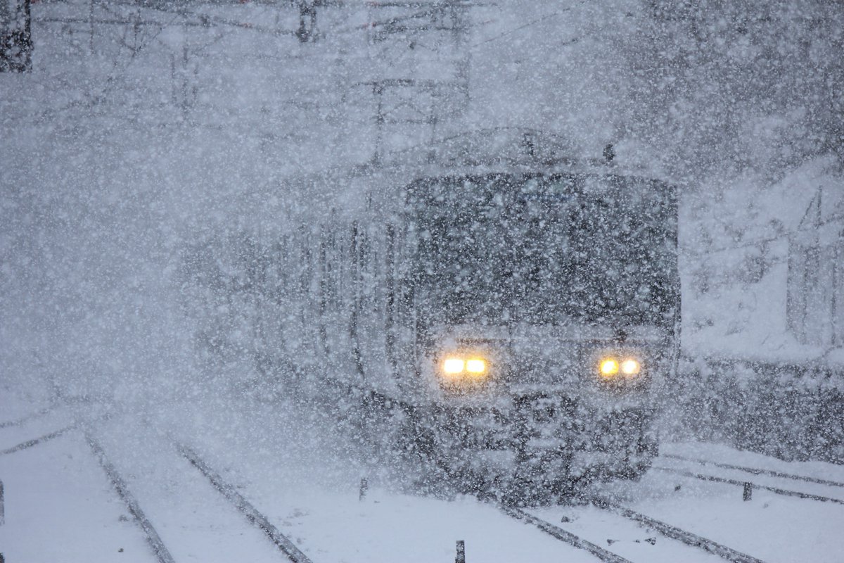 kjjooon's tweet photo. 大雪の1月15日。おごと温泉にて。
降ったり止んだりでした。
雪はフォーカス合わせが難しい…。 https://t.co/goyB5auFOQ