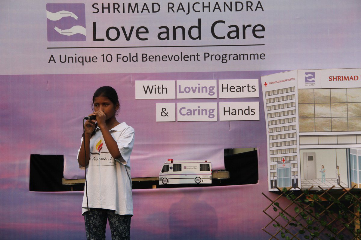 SRLoveandCare's tweet photo. Glady Ahir performed at the #SCMM17 on #SRLC's Cheering Zone along the racing track. Read her interesting story https://t.co/IAy6t18Jxj https://t.co/mvrXD3eKzz