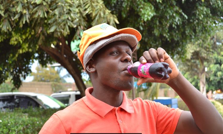 mirindaUg's tweet photo. Refresh your Sunday with a Mirinda Fruity. #FreeYourFunSide https://t.co/9yOzIW2yES