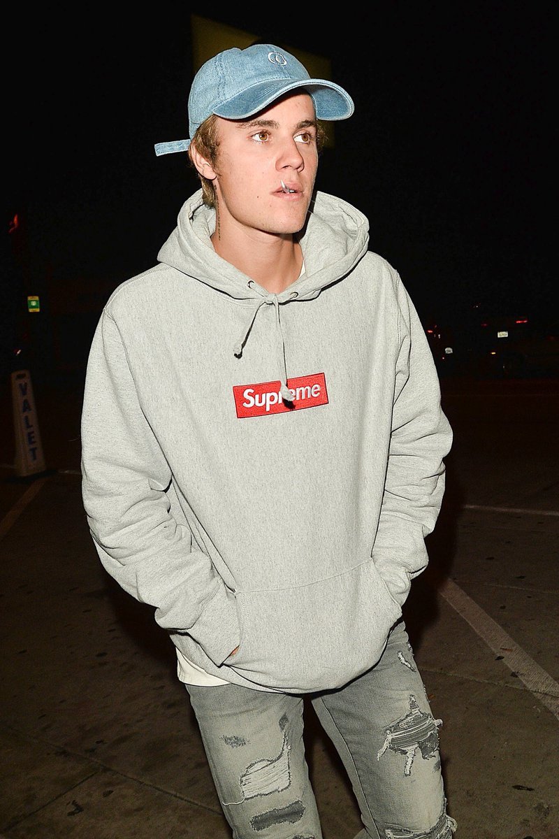 biebshyped's tweet photo. in love with this outfit https://t.co/TngNbwfZbv