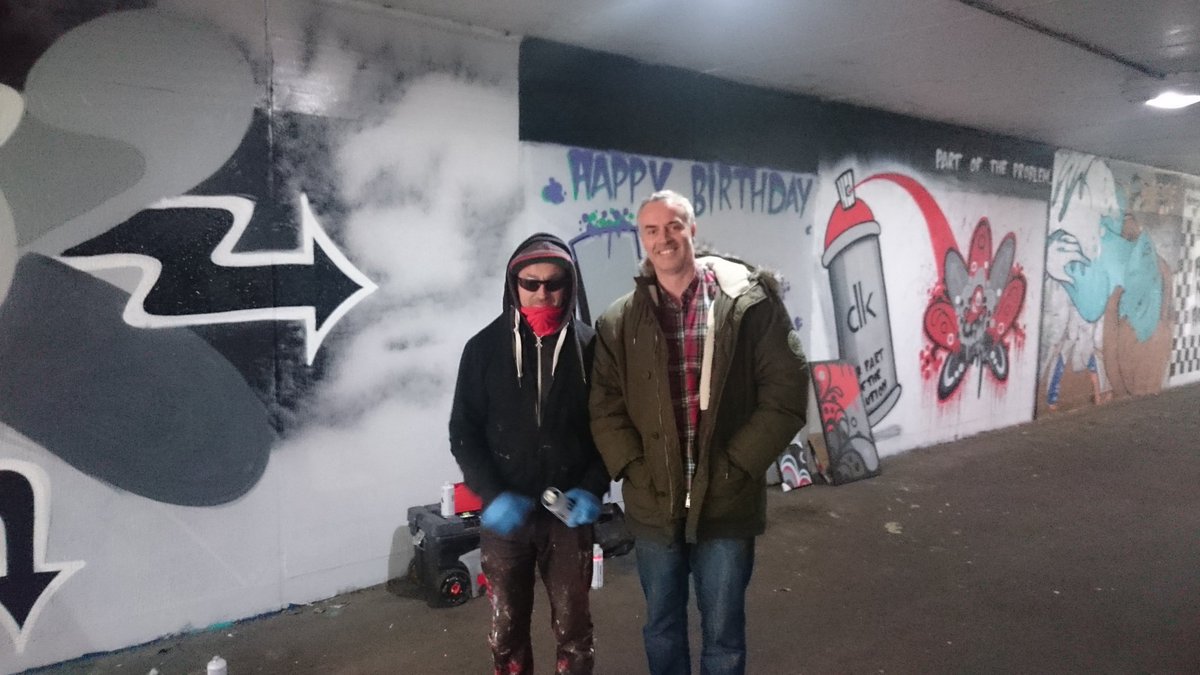 NickVagus's tweet image. Awesome to spend time with #DECAY creating a new #StreetArt masterpiece in Cheltenham. Watch this space. #graffiti