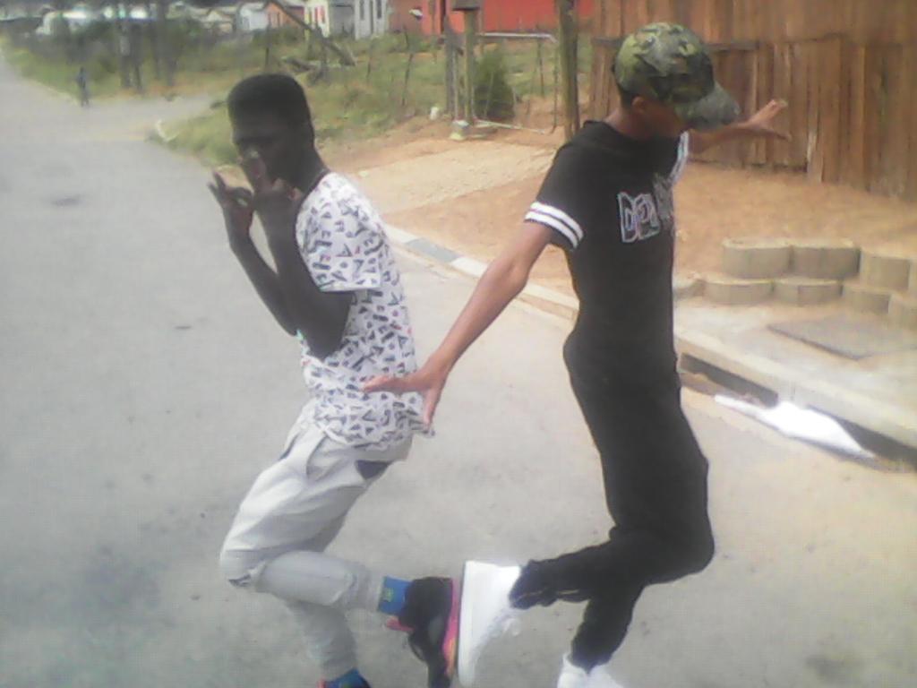 rosette_manuel's tweet image. Black  And white  apartheid is over  fhannelly x black pyramid