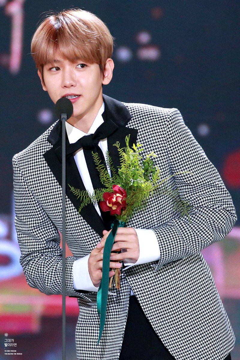 MYB_920506's tweet photo. 170113 골든디스크 #백현 #BAEKHYUN
꽃보다변백현♥ https://t.co/3ilpIA1v3F