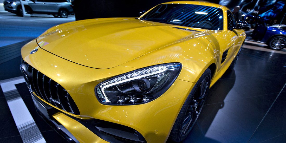 BloombergUK's tweet photo. Brexit just cut the cost of that dream sports car (as long as you live in Ireland) https://t.co/7yUxJsWSvK https://t.co/stPY7E6Rzo