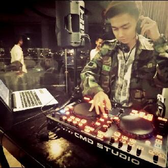 Come hangout with me > udah di bandung lagi #join on #BIGOLIVE. web.live.bigo.sg/2127386987_148…