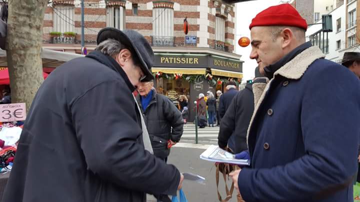 JAA_IDF's tweet photo. #TousAvecArnaud. Distibution à #Asnières dans le 92 pour #Montebourg2017 avec @leprojetfrance @JeunesavecAM https://t.co/oYG8q117Us