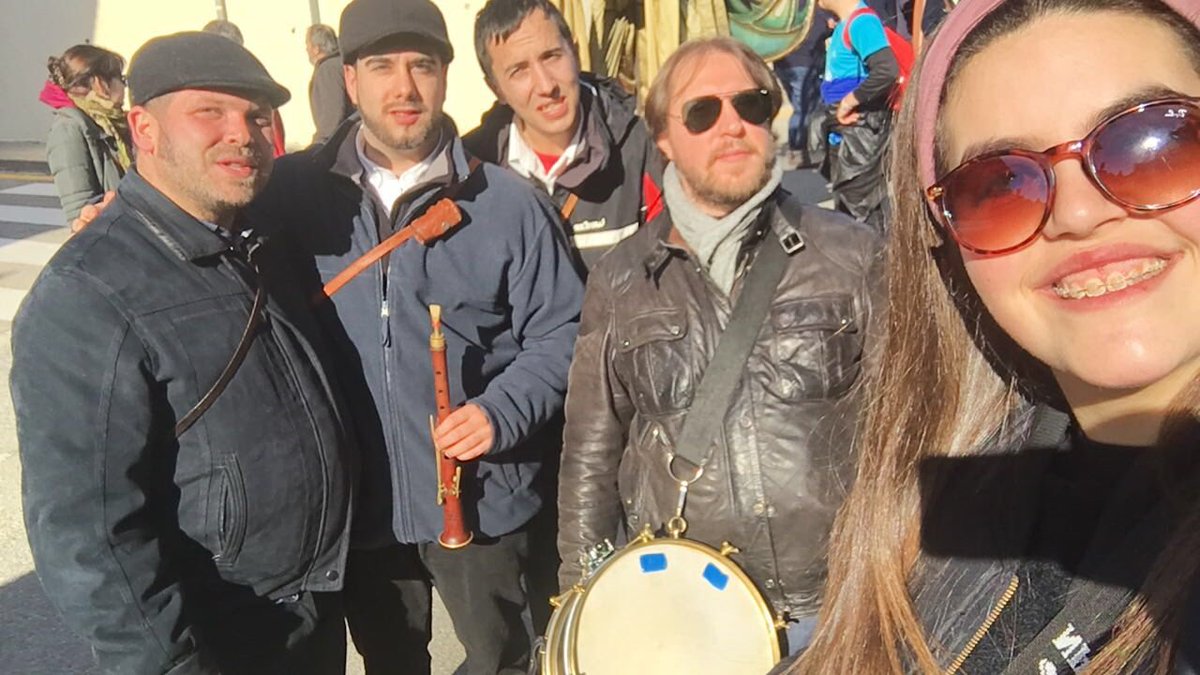 Rauxencs Rauxenques bolo finalitzat a sant viçents de montalt, molt de fred.. pero eepp segur que reconeixeu a una ex companya!!