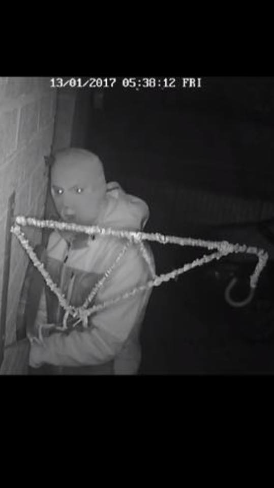 safeshieldfs's tweet photo. A huge amount of break-ins within North Lanarkshire this week. Be vigilant and make sure you are safe in your home! https://t.co/447W3LhQzv https://t.co/XJ7JW0uoSe