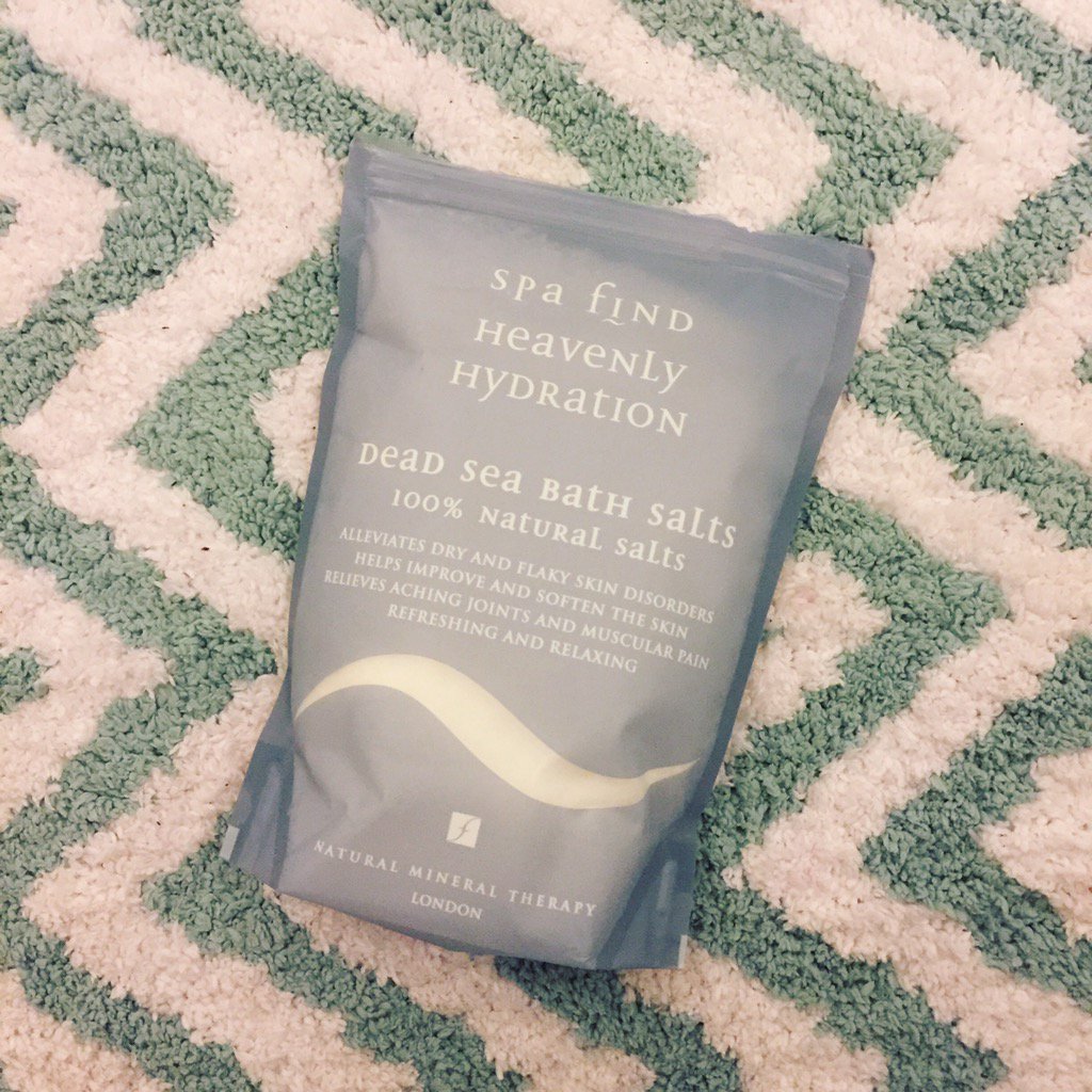 spafindskincare's tweet photo. 100% Natural Dead Sea Salts, Have you tried them? 💙 🛀 #spafind https://t.co/PiHMs9Aswn