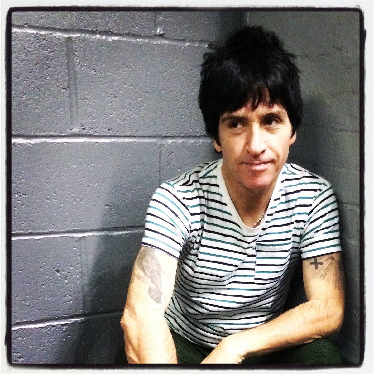 JMarrvellous's tweet photo. Star in stripes. @Johnny_Marr in Northampton, 2015. #PhotoByTheDynamicDuo https://t.co/Sm4AfOdZG5