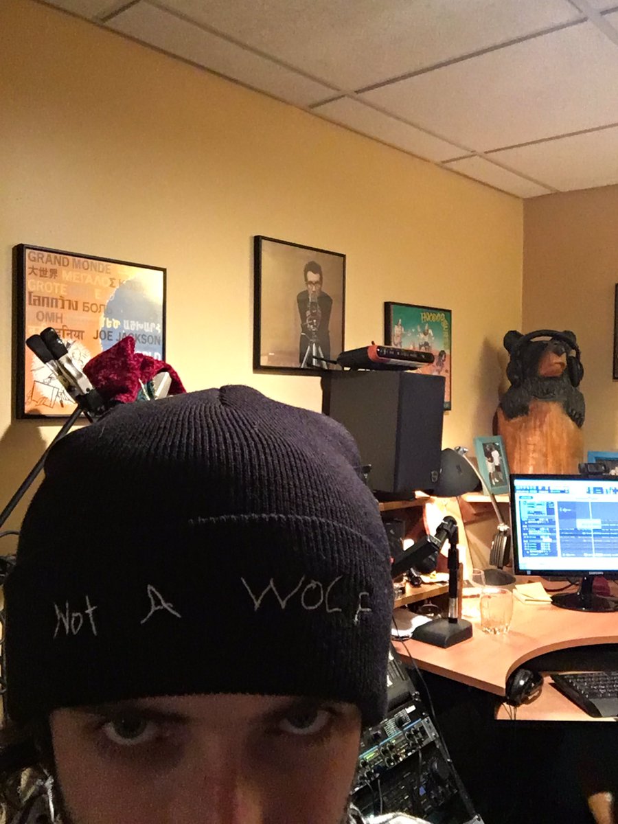 CranksBand's tweet photo. .@SICKOFWOLVES IN THE STUDIO USING MY HUMAN EARS TO MIX A SONG

I CAN COMPREHEND THE SOUNDS

I AM NOT AFRAID OF THE DRUMS https://t.co/cHy829qnRc