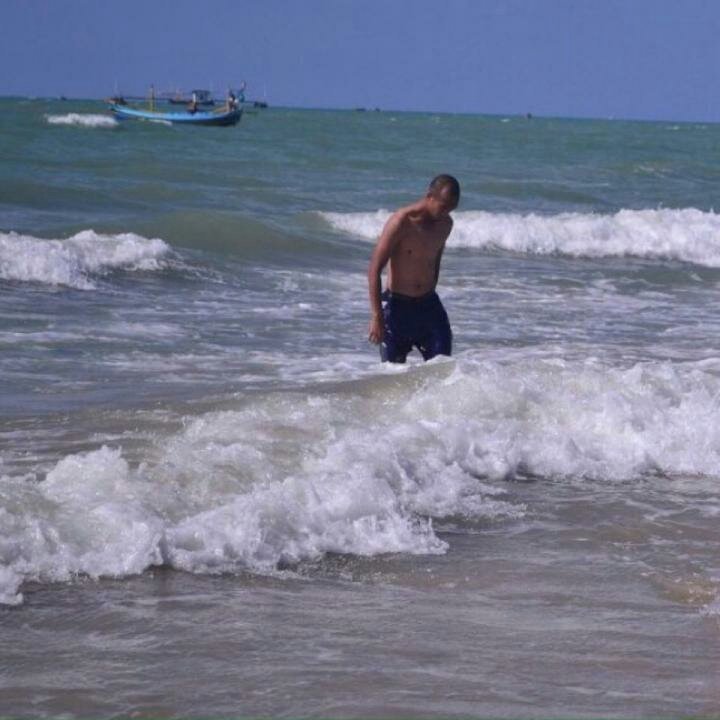 eno32016035's tweet photo. Come join me, or you'll be left behind #BIGOLIVE. https://t.co/2c75S0GvhX https://t.co/OAiL3p0F54