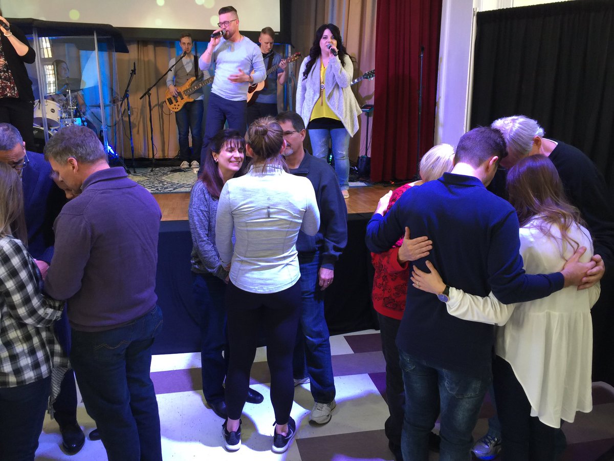 CICchurches's tweet photo. So blessed to have @CovLive represented @TriumphDC what a great service with @PastorMHayes #WhenGodIsFirst https://t.co/j87ltqSF93