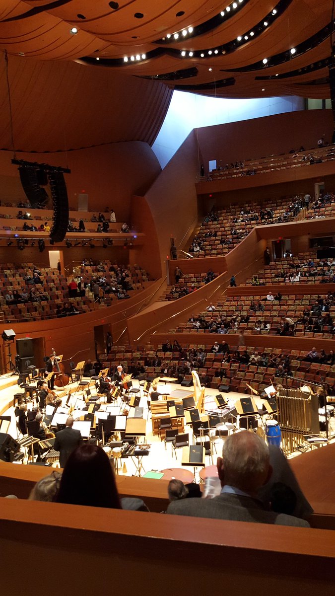 ReelMFishman's tweet photo. Friday night at Walt Disney Concert Hall  for the return of  Zubin Mehta. Featured tremendous performance by .@ShankarAnoushka and .@LAPhil https://t.co/Sk3ti7UqIP