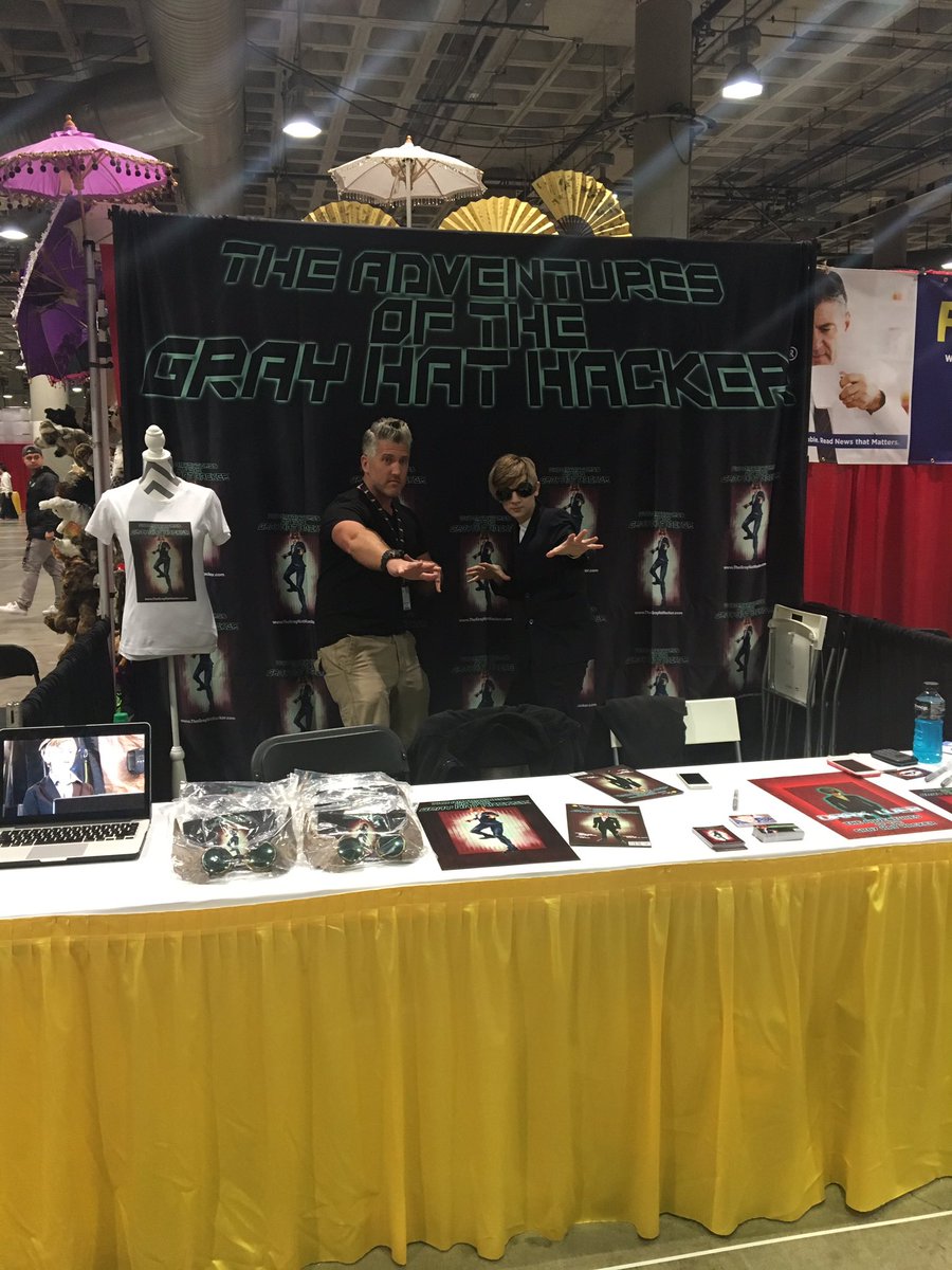 KOPowComics's tweet photo. Day two of @comicexcitement. #SoReady #CX2017 #ComicExcitement https://t.co/NBOjaXTGu9