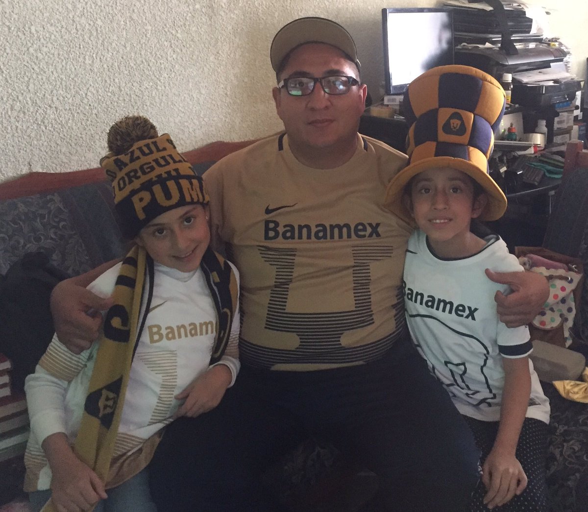 larturopacheco's tweet photo. Hoy gana @PumasMX !! Saludos desde #Durango @TD_Deportes Familia Hernández Delgado  #QueTDefine Somos #PUMAS desde la cuna !!! https://t.co/Yv44mmn8QJ