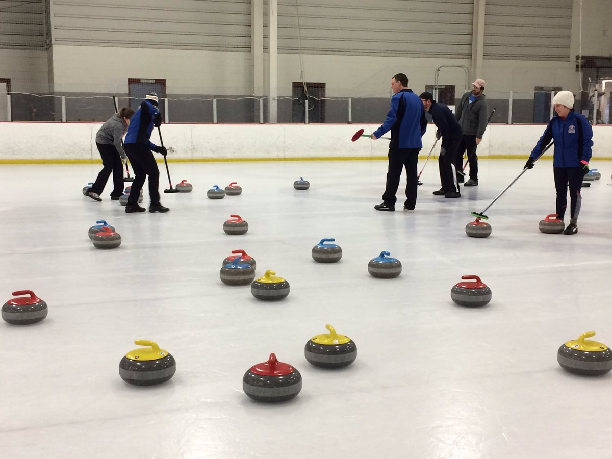 CincyCurling's tweet photo. It's an uphill battle this morning at the first Sunday Winter league! But they are still in play! #slowIce #upHill #arenaIce #curling https://t.co/OXCj6yTeVI