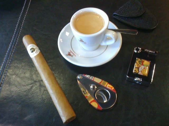 sorianourban's tweet photo. Momento #CafeFeudale 😉 #SundayMorning #FelizDomingo
#Notedigonáytedigotó #winter #teobservan #meobservan 😎 #Unpuroporquemelomerezco 😀 https://t.co/tYhONJfsrP