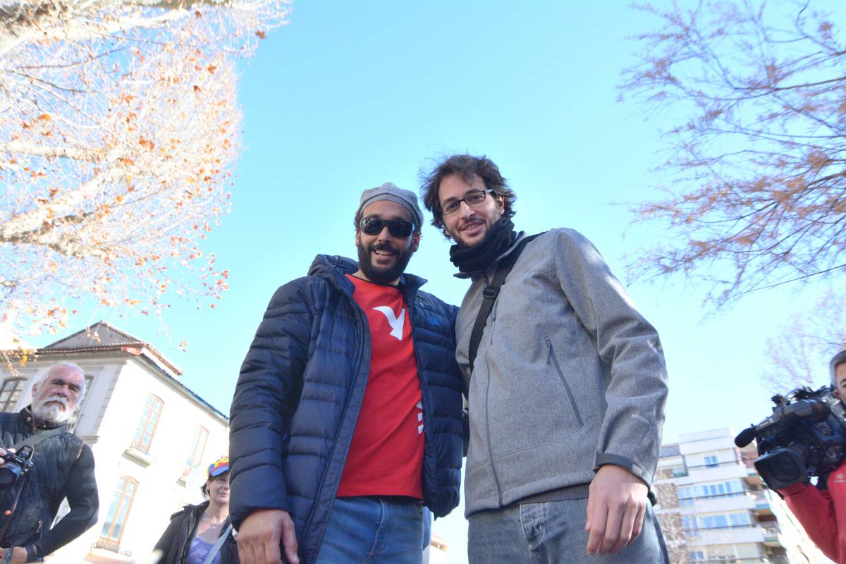 Ahí está el tío #2HospitalesYa #Granada15e <a href="/spiriman/">Norman Bheki Spiriti</a>  <a href="/2hospitales2/">GranadaPorSuSalud</a>