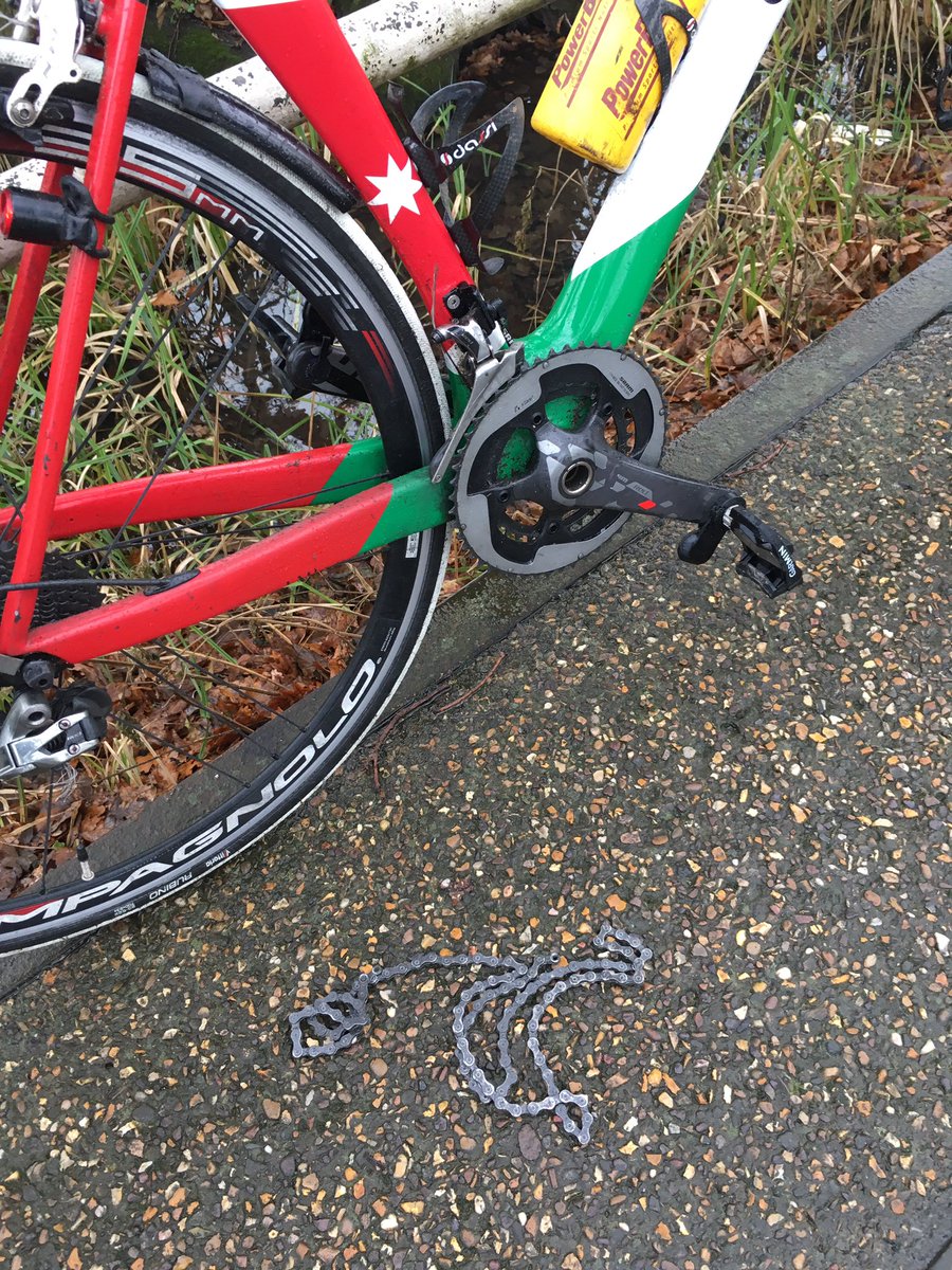 fanoustri's tweet photo. One of those days... where you just have too much power! ๐๐ช๐ผ #snappedchain #toostrong #power #oneofthosedays https://t.co/8TTFZD1W4z