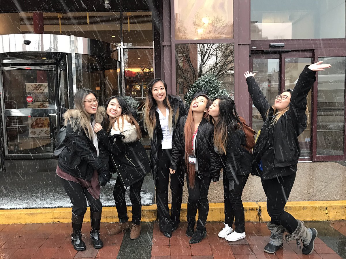 You know we're TX Kappas when we get excited to see snow 💀😊 <a href="/kpltexas/">Texas Kappas</a> #KPLJanConf2017