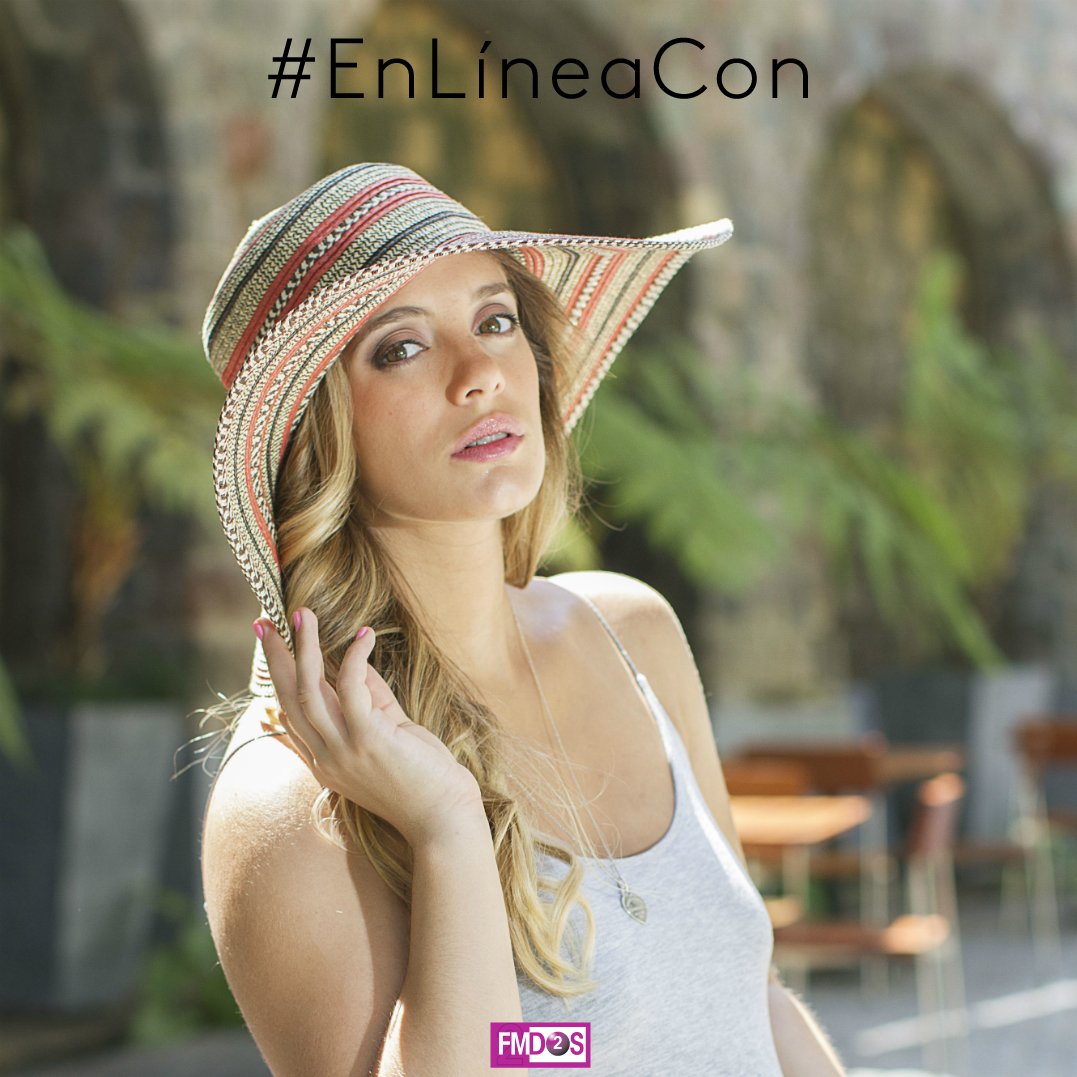 Estuvimos #EnLíneaCon <a href="/CamilaLopezL/">Camila López L.</a> y nos contó qué es el amor para ella ❤️ fm2.cl/2jEOIQ1