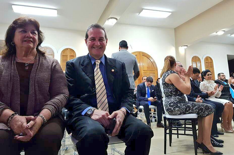 vtorres2016's tweet photo. Ayer en la Ceremonia de Juramentación de #LuigiTorres #SomosUnEquipo #CámaraPNP #Víctor2020 #YoCreoEnÈl @unircrecerincl1 https://t.co/Srl35XR0iC