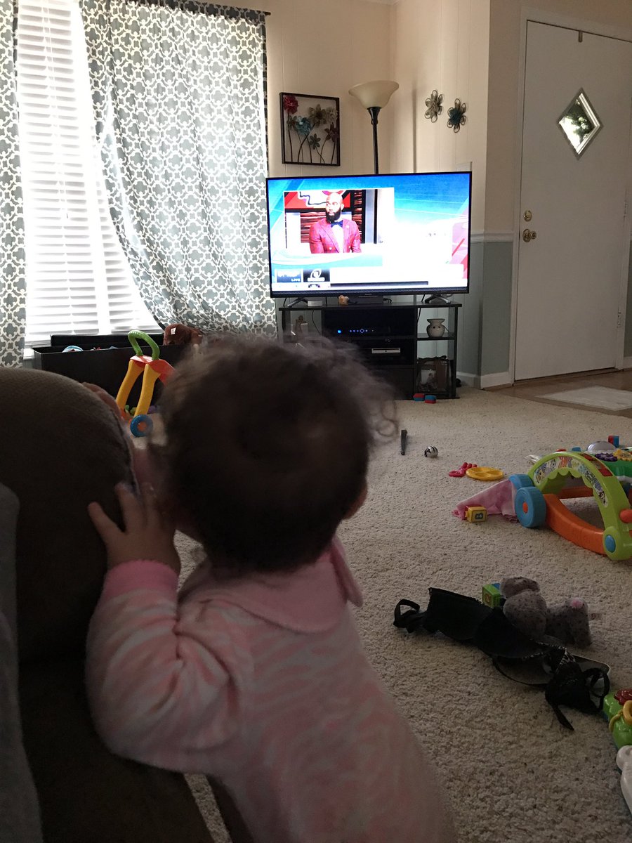 MrsMullis14's tweet photo. She's way into @NFLGameDay this morning! Pulled up in the couch for a better view #gamedayrollcall https://t.co/cbeVWa6QIB