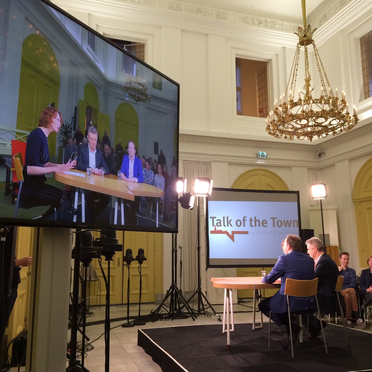 UtrMarketing's tweet image. Onze directeur @Rijkvanark en wethouder @JeroenKreijkamp nu samen in @rtvutrecht #talkofthetown Herhaling vanavond om 22u.