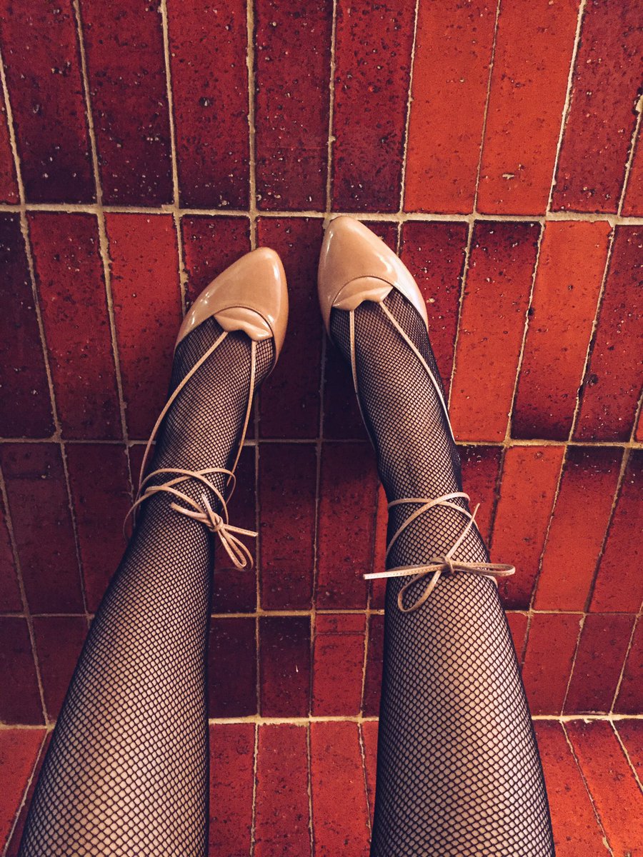 We are obsessed by round point. Are you? #Giannico #Shoes