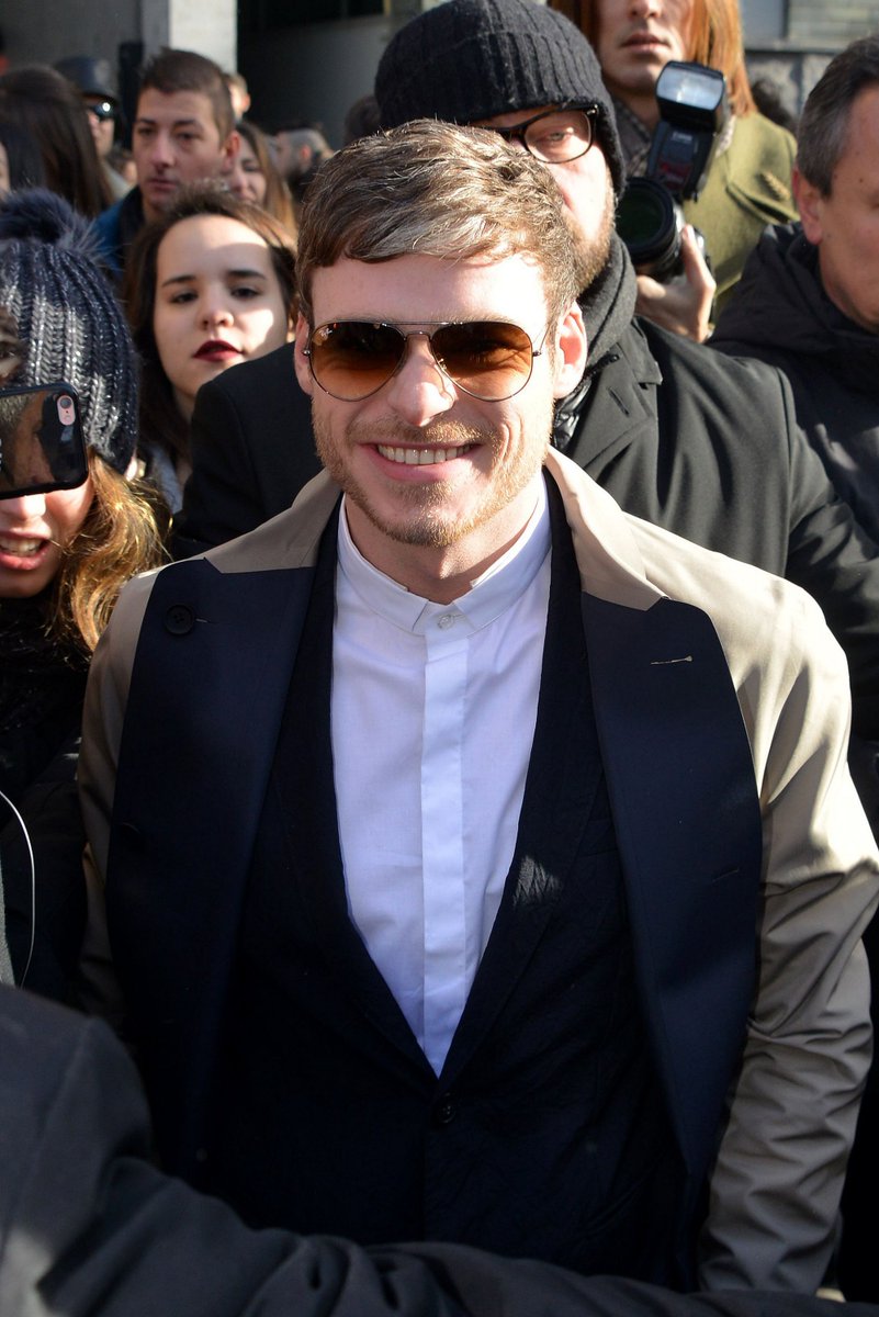 MaddenFrance's tweet photo. Arrivée de #RichardMadden à la #MilanFashionWeek hier pour le défilé #Armani 
Plus de photos : https://t.co/yBX20l1ud4 https://t.co/CMS7kjlxWz