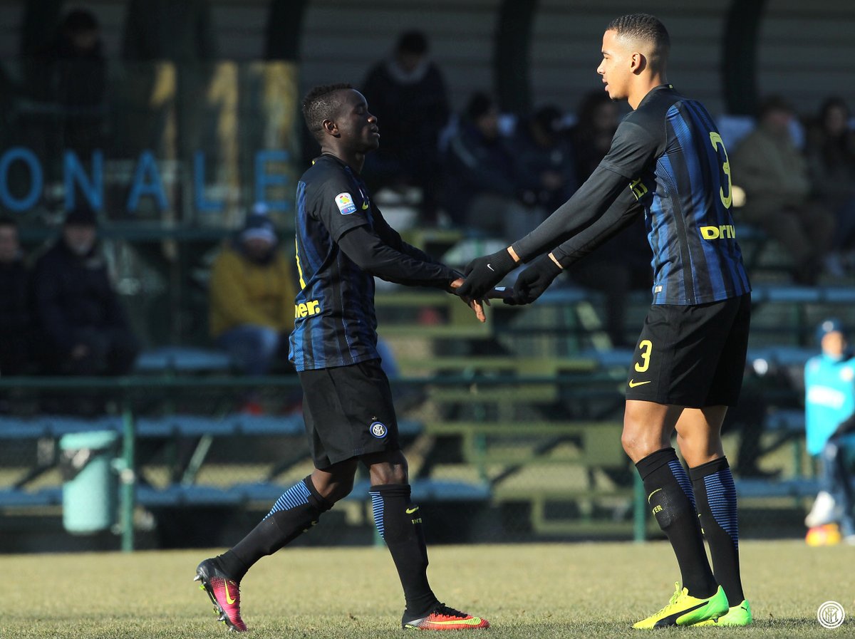 #InterGenoa berakhir 3-0. Tim #Primavera bercokol di puncak grup di akhir paruh pertama musim 👉 bit.ly/2jnjyjl  ⚫🔵 #InterYouth