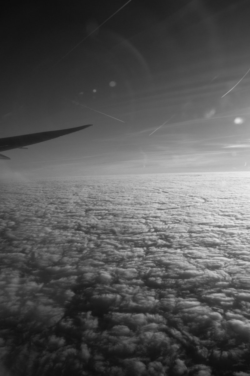 Chasing__Light's tweet photo. Il y a une semaine, le vol inaugural du #b787 #AirFrance
#franceisintheair #af787 #af789 @AirFranceFR https://t.co/TETrg2snUu