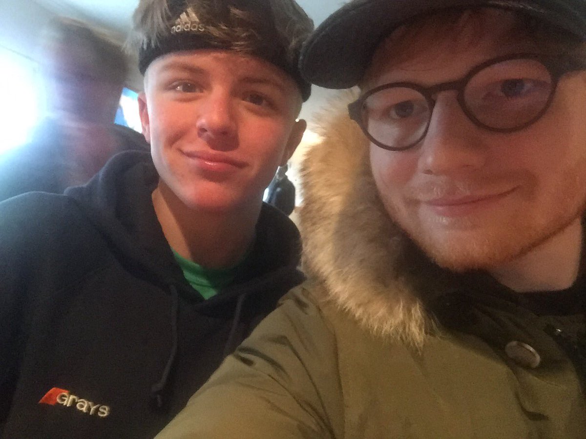 maxoellis's tweet photo. mad scenes meeting @edsheeran yesterday 😅 https://t.co/KkBnFoF02W