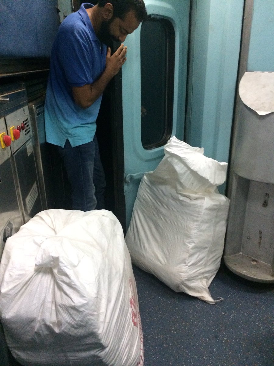 SujaSamuel777's tweet photo. @drmmumbaicr PNR no. 8410839203 https://t.co/sSibBLF5Y4