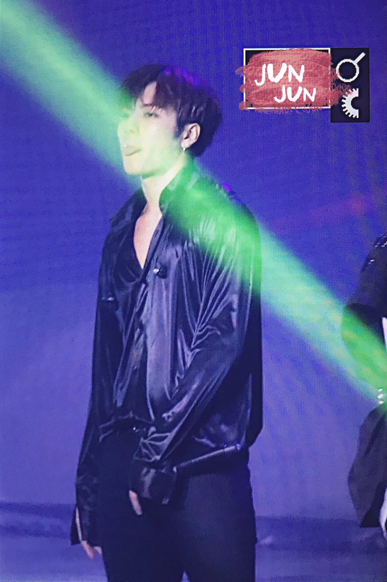 JunJun_328's tweet photo. 170115 마카오 팬미팅 #갓세븐 #GOT7 #王嘉爾 #JacksonWang 사랑해❤ https://t.co/wRfFRXpi42