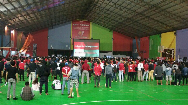 Indonesia Raya before the match!

#WEAREUNITEDID
#YOUC1000ISOTONIC 
#UNITEDARMY