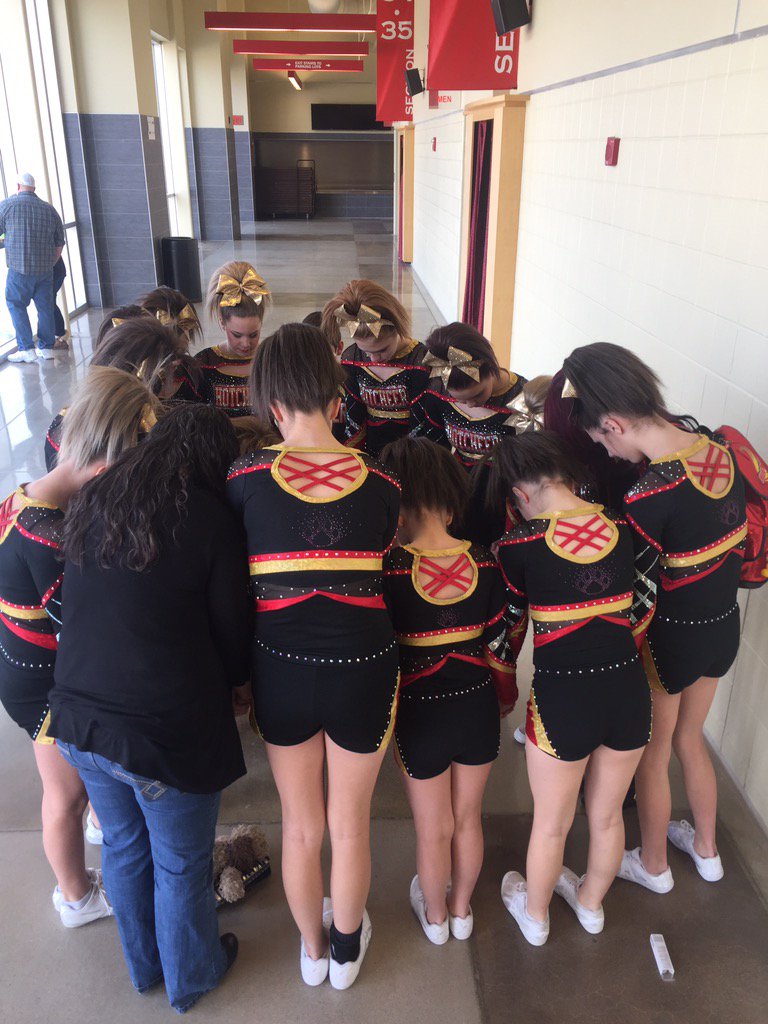 jazmine_jae's tweet photo. Let's go Backdraft ❤#hotcheer https://t.co/bPTninhbv5