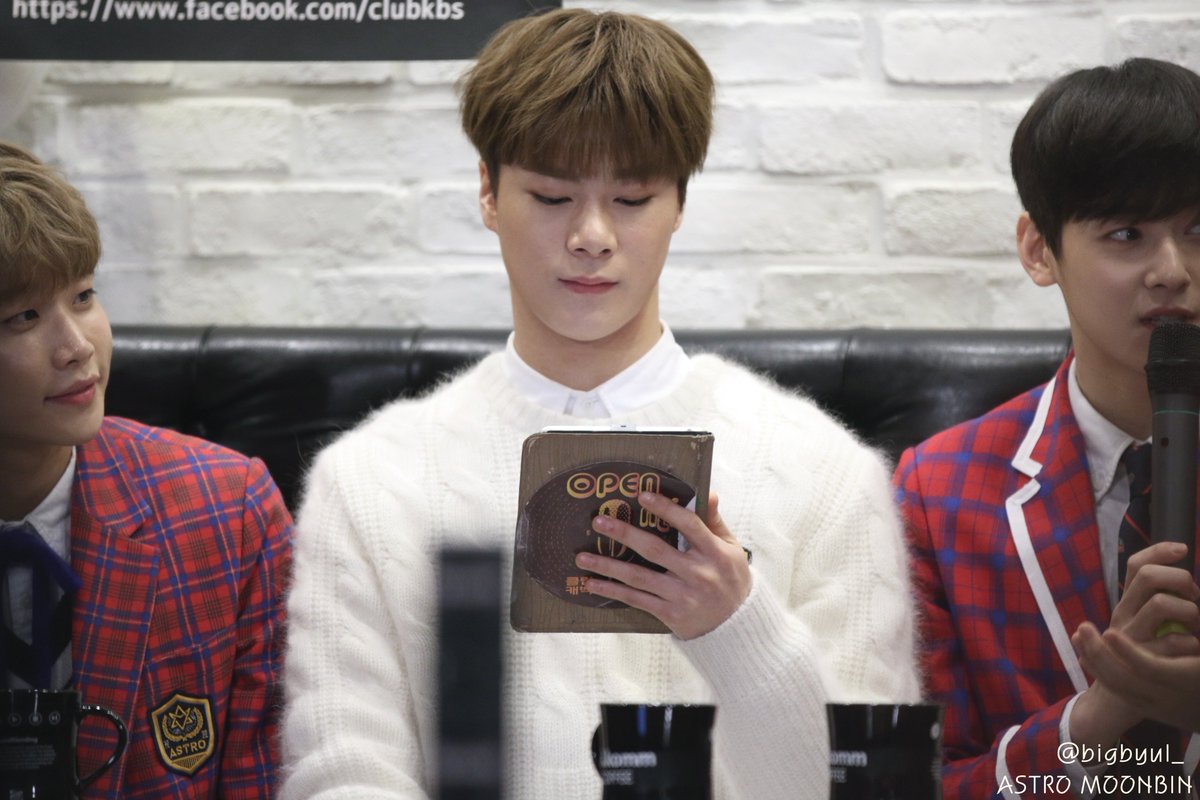 ||17.01.11|| 오픈 마이크
빈이시 챙기기 ㅎ

<a href="/offclASTRO/">ASTRO 아스트로</a> #아스트로 #문빈