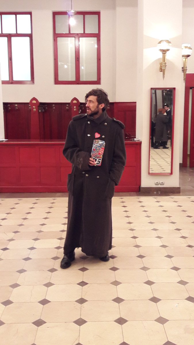 Zbiera z nami Feliks Dzierżyński (Marcin Czarnik <a href="/StaryTeatr/">Narodowy Stary Teatr</a> ) #wośp #wośp2017 <a href="/WOSPKrakow/">WOŚP w Krakowie</a> <a href="/fundacjawosp/">WOŚP</a>