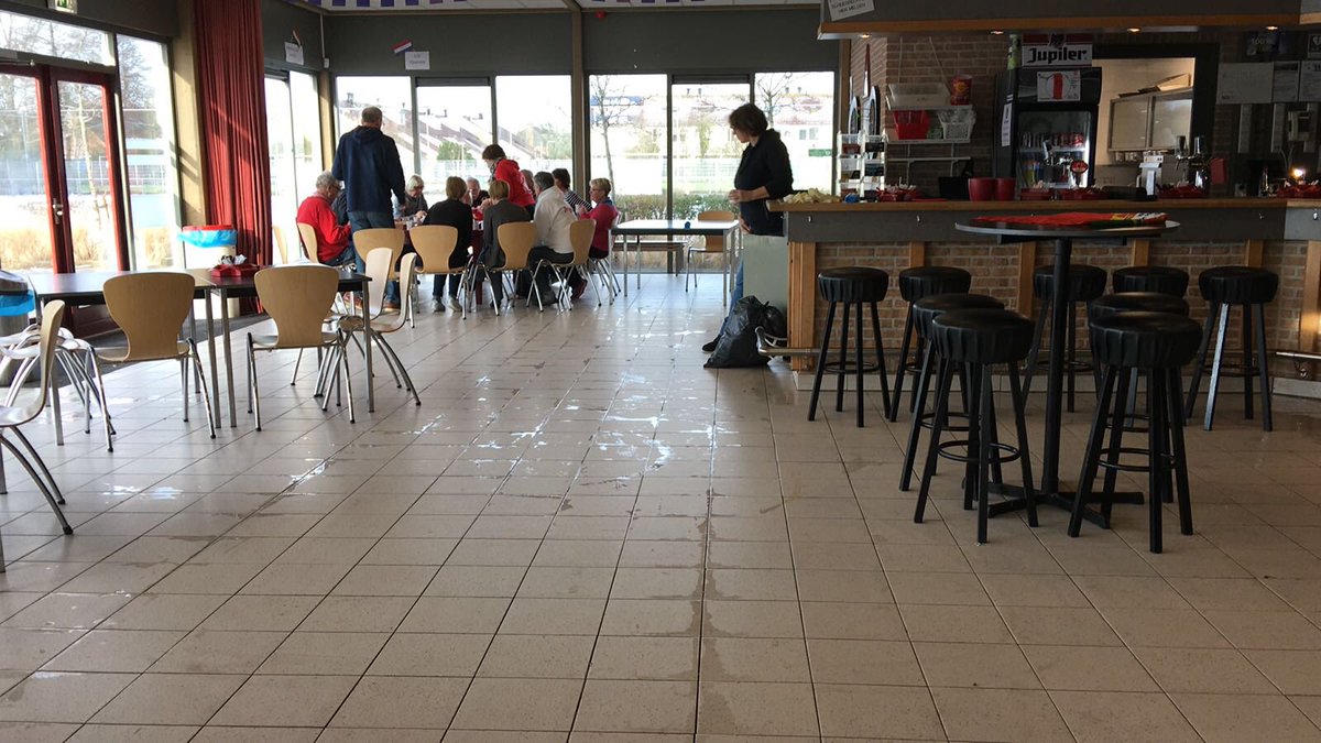 IKF_ECup2017's tweet photo. The day after: everything is clean again! Thanx to all volunteers who got out of bed early this morning! #ECUP2017 #coffeeandcake #thankyou https://t.co/NbBj8QabhQ