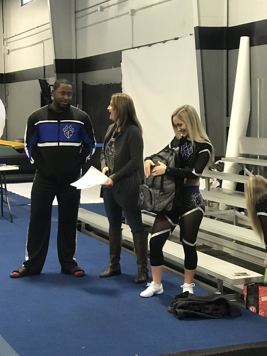 ca_blackdiamond's tweet photo. Picture day for Black Diamonds!! #thisisourdestiny #tiod https://t.co/OFfYc5ef3o