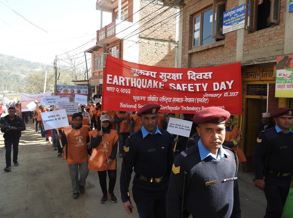 NSETNepal1's tweet photo. #19thESD: @EarthquakeSafetyRally walked along inner city core areas of Sankhu, a historical city in Kathmandu devasted by #GorkhaEQ 2015. https://t.co/JwJtd2pJE1
