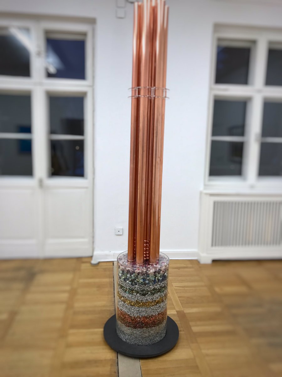 paddema's tweet photo. So. Der #Chembuster steht. Damit können uns die Gifte aus den Flugzeugen nichts mehr anhaben. https://t.co/Q4ZSZI6cRq